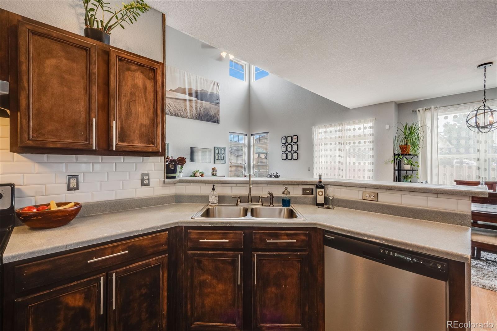 MLS Image #8 for 2080 s danube court,aurora, Colorado