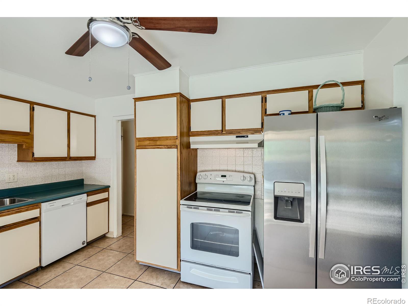 MLS Image #11 for 720  comet circle,thornton, Colorado