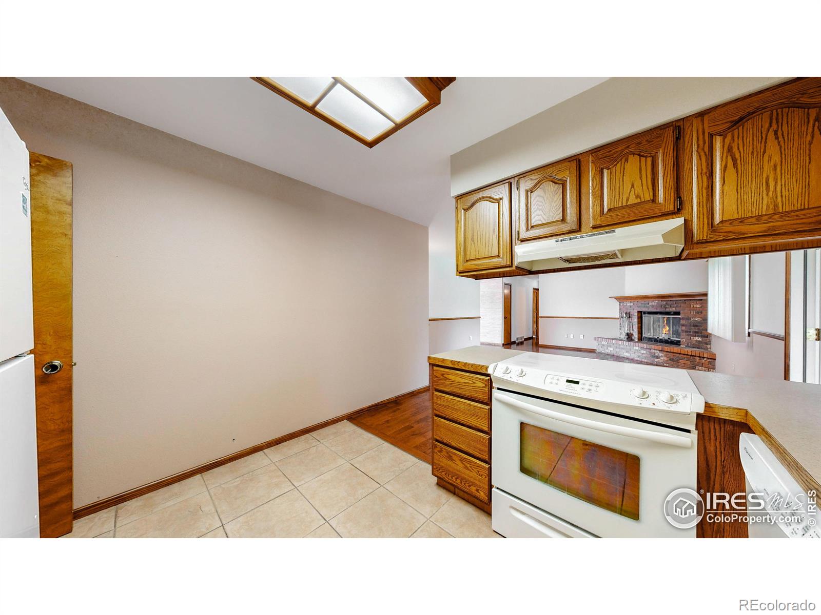 MLS Image #11 for 2902  glendevey drive,loveland, Colorado