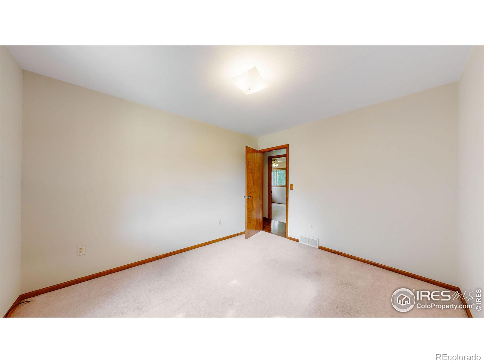 MLS Image #13 for 2902  glendevey drive,loveland, Colorado