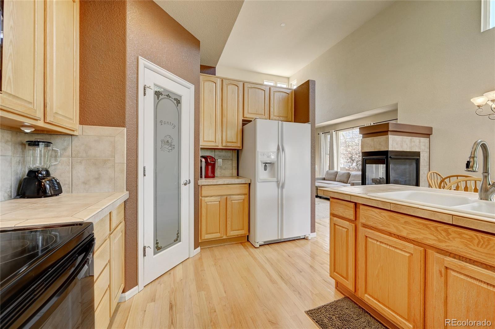 MLS Image #10 for 21133 e greenwood place,aurora, Colorado