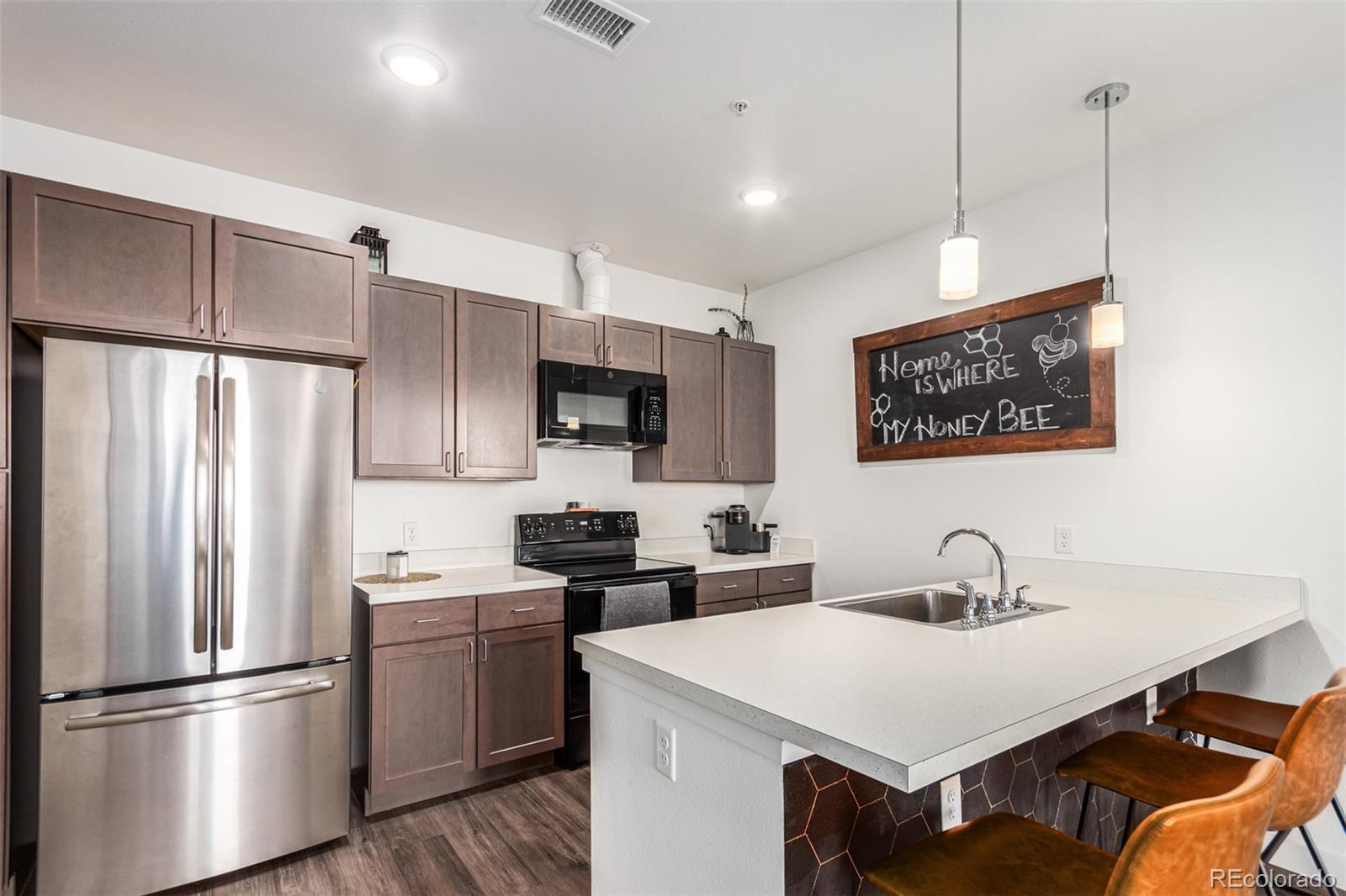 MLS Image #6 for 8475 e 36th avenue 302,denver, Colorado