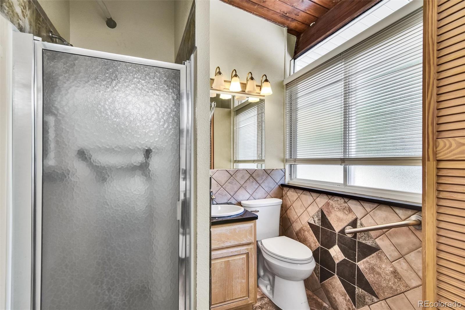 MLS Image #15 for 2569 s holly place,denver, Colorado