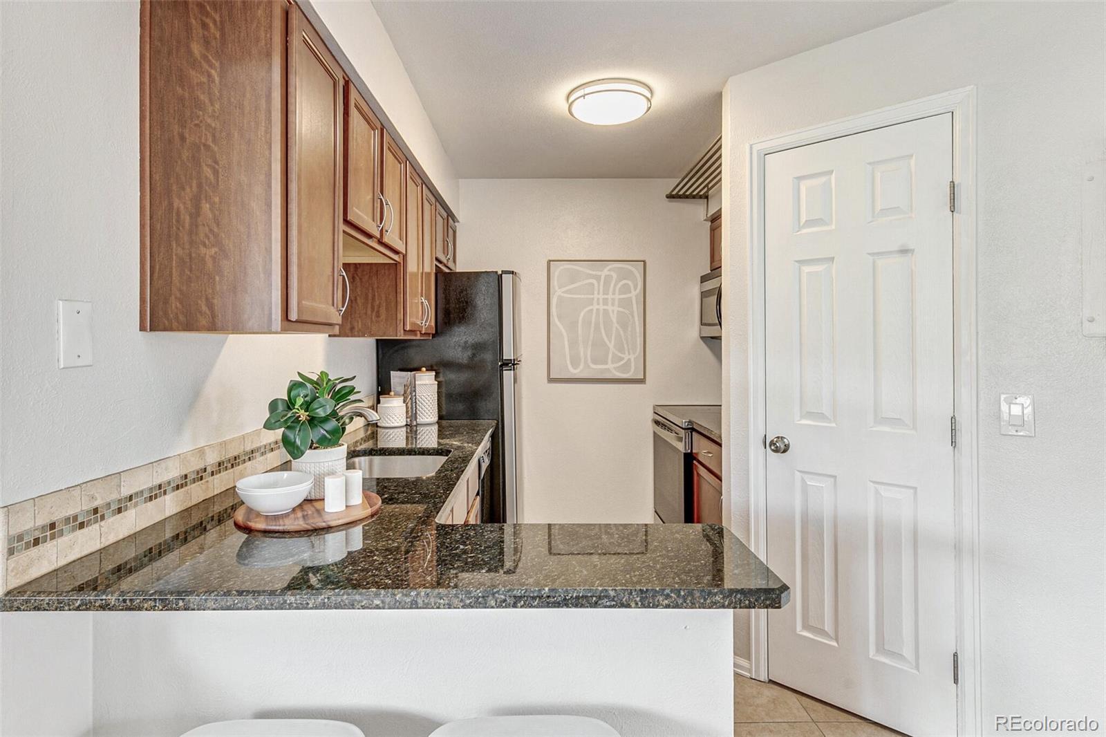 MLS Image #6 for 4802 e kentucky avenue,denver, Colorado