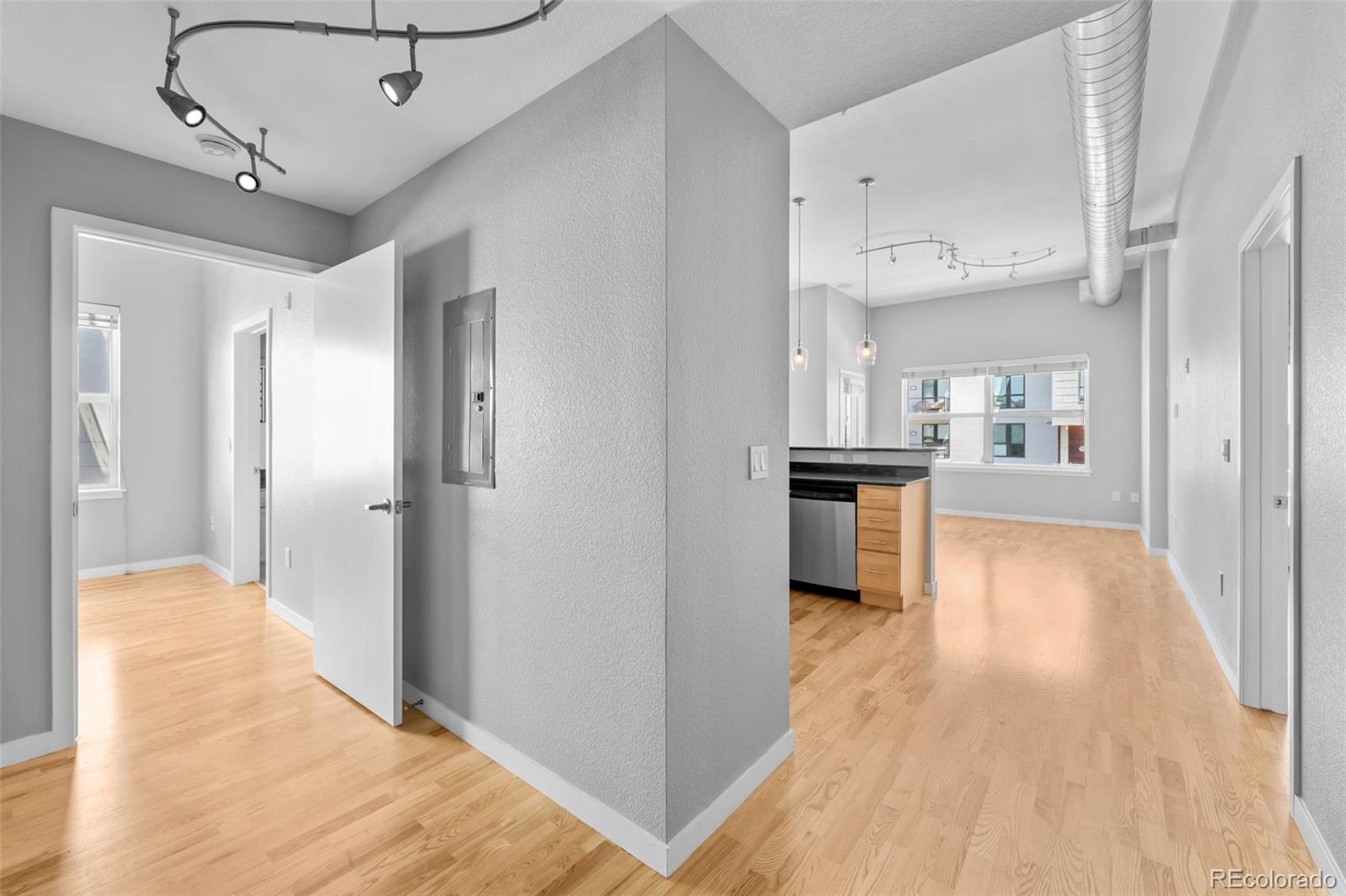 MLS Image #4 for 1555  central street,denver, Colorado