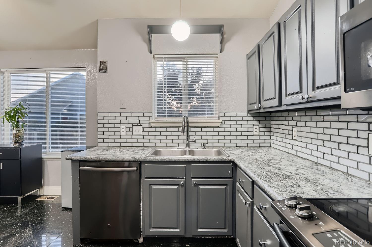 MLS Image #10 for 4961  durham court,denver, Colorado