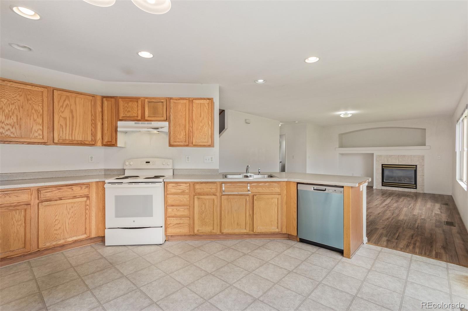 MLS Image #12 for 4732 s himalaya court,aurora, Colorado