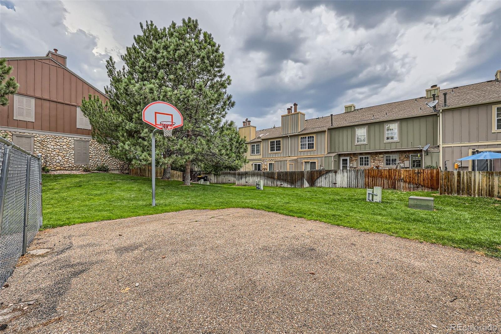 MLS Image #11 for 8198 s columbine court,centennial, Colorado