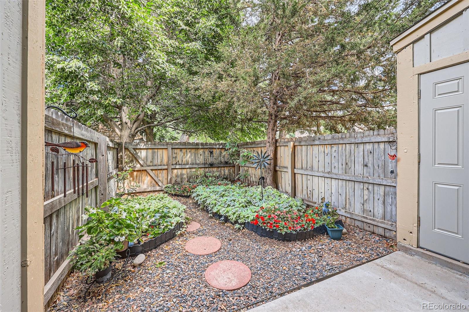 MLS Image #9 for 8198 s columbine court,centennial, Colorado