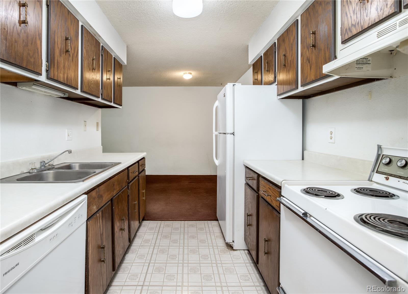 MLS Image #9 for 7755 e quincy avenue,denver, Colorado