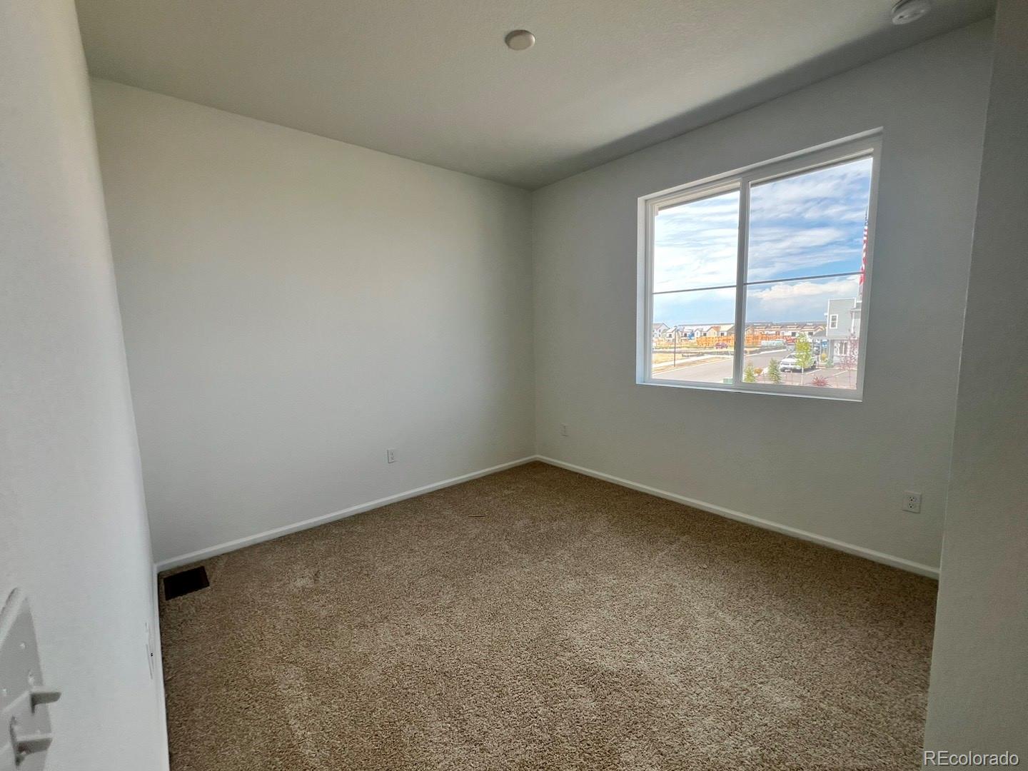 MLS Image #5 for 22804 e tufts avenue,aurora, Colorado