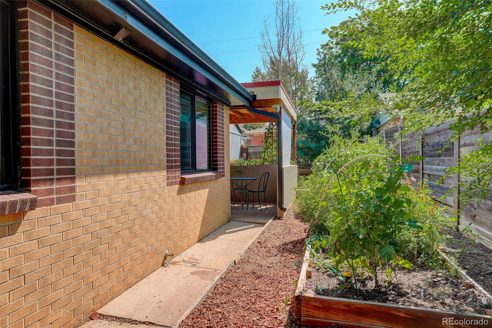 MLS Image #4 for 2050 s grant street,denver, Colorado