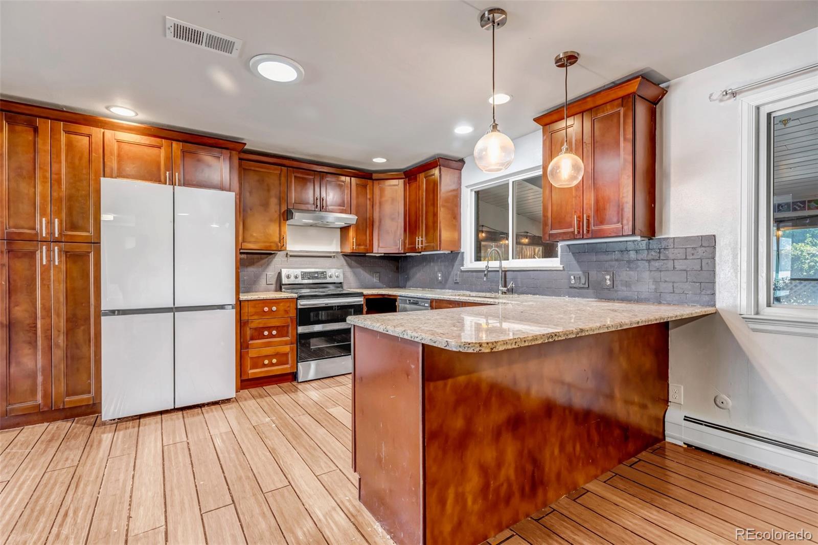 MLS Image #10 for 2794 s ingalls way,denver, Colorado