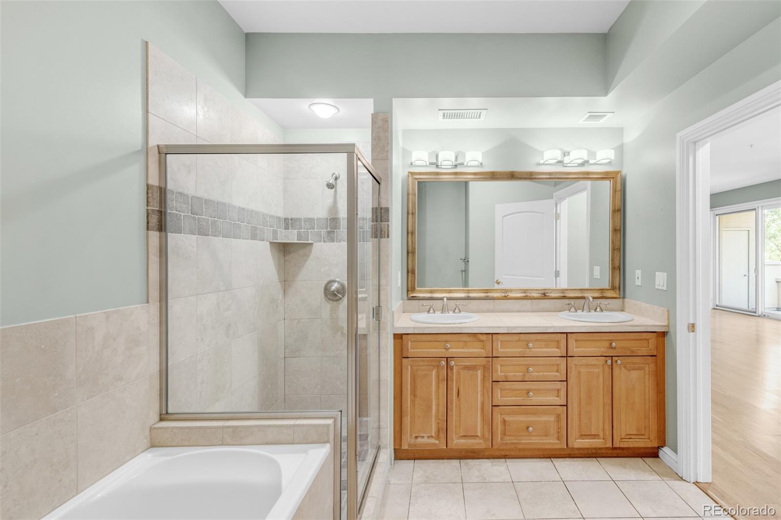 MLS Image #17 for 2500 e cherry creek south drive,denver, Colorado