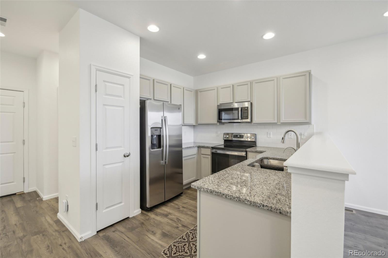 MLS Image #7 for 19142 e 64th place,denver, Colorado