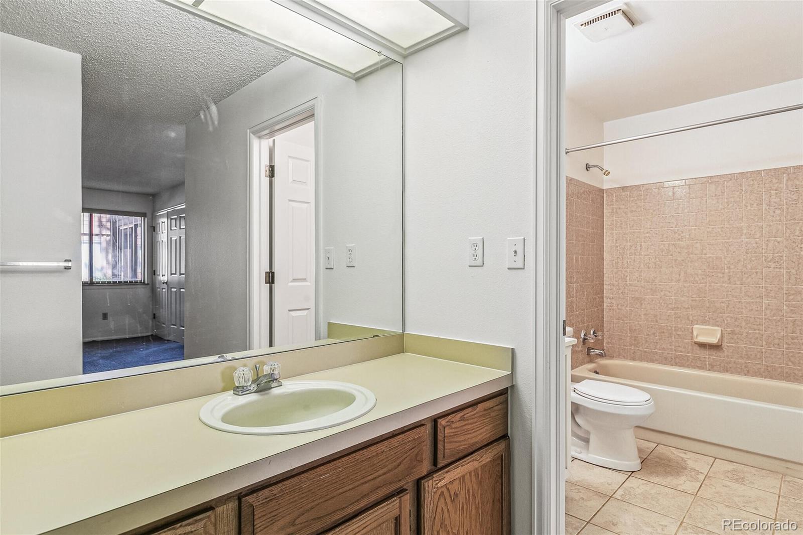 MLS Image #18 for 2685 s dayton way,denver, Colorado