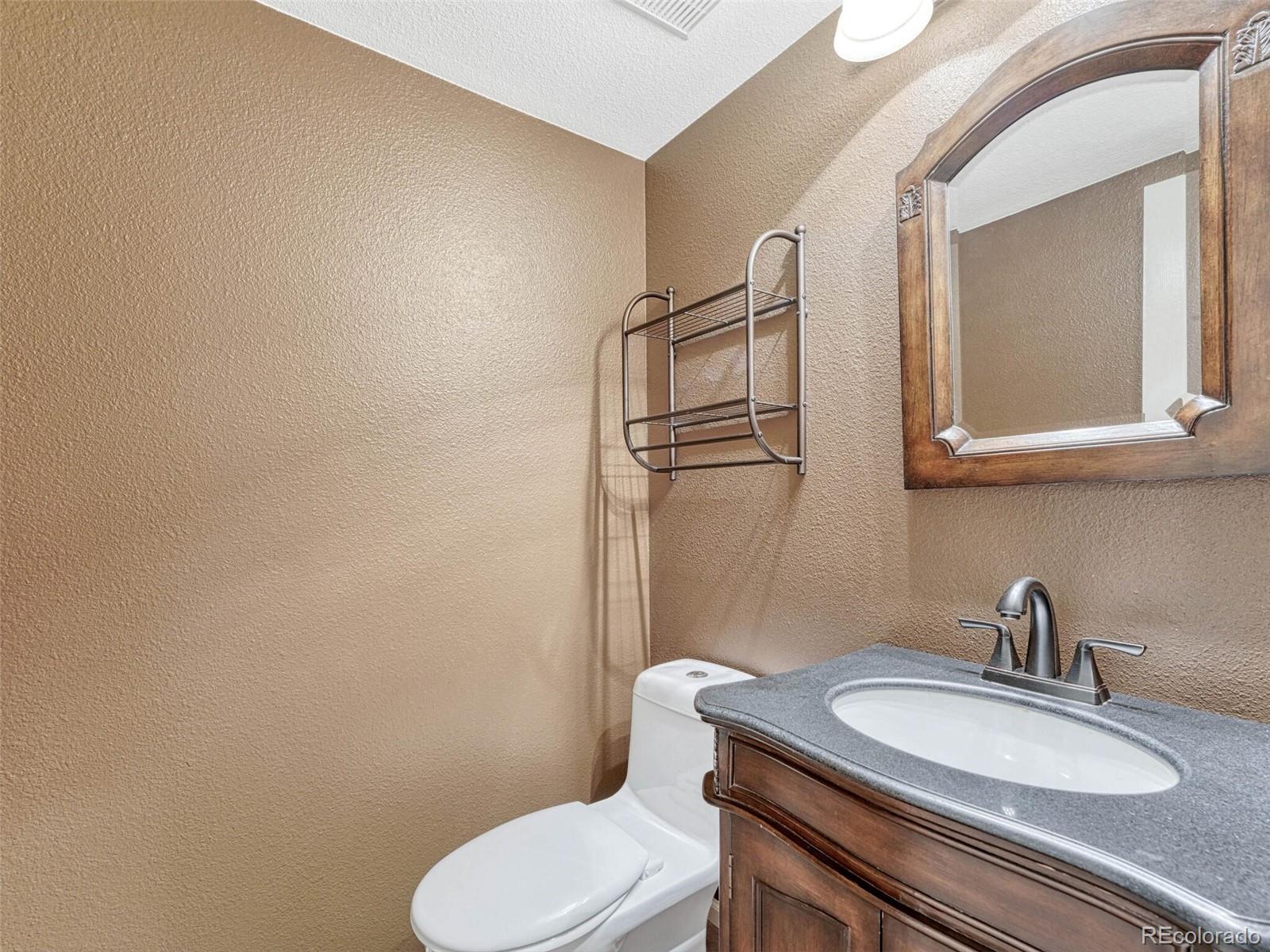 MLS Image #17 for 7214 s acoma way,littleton, Colorado