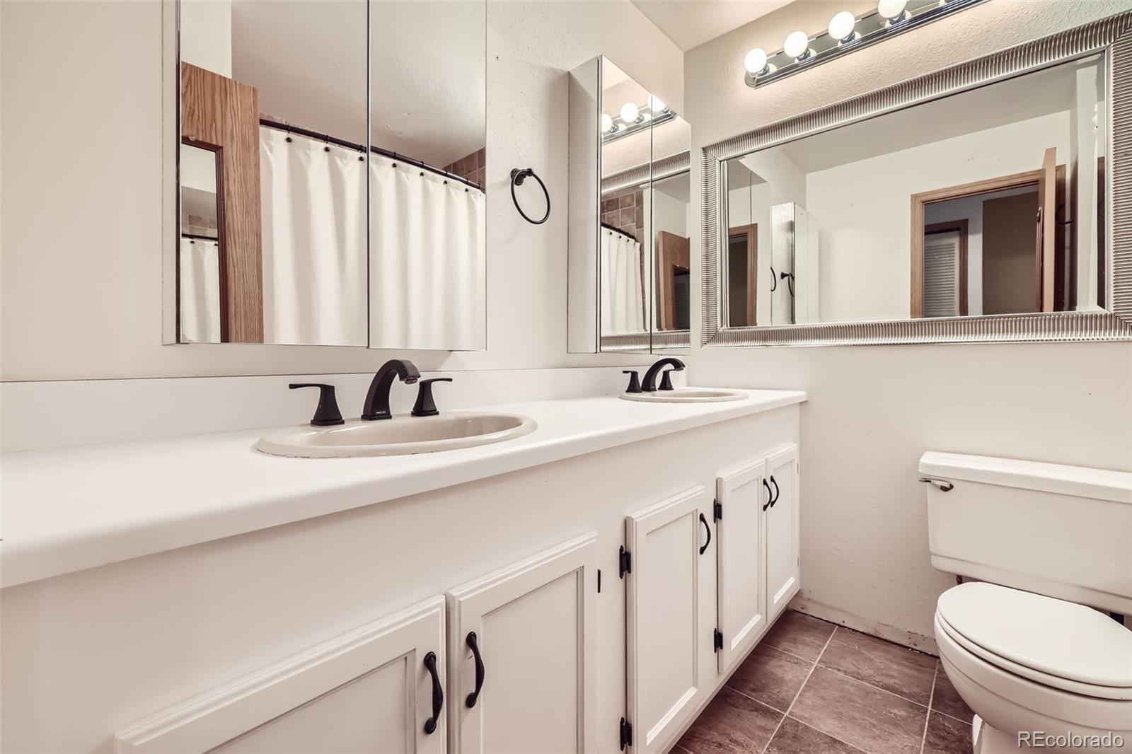 MLS Image #16 for 1699 s trenton street,denver, Colorado