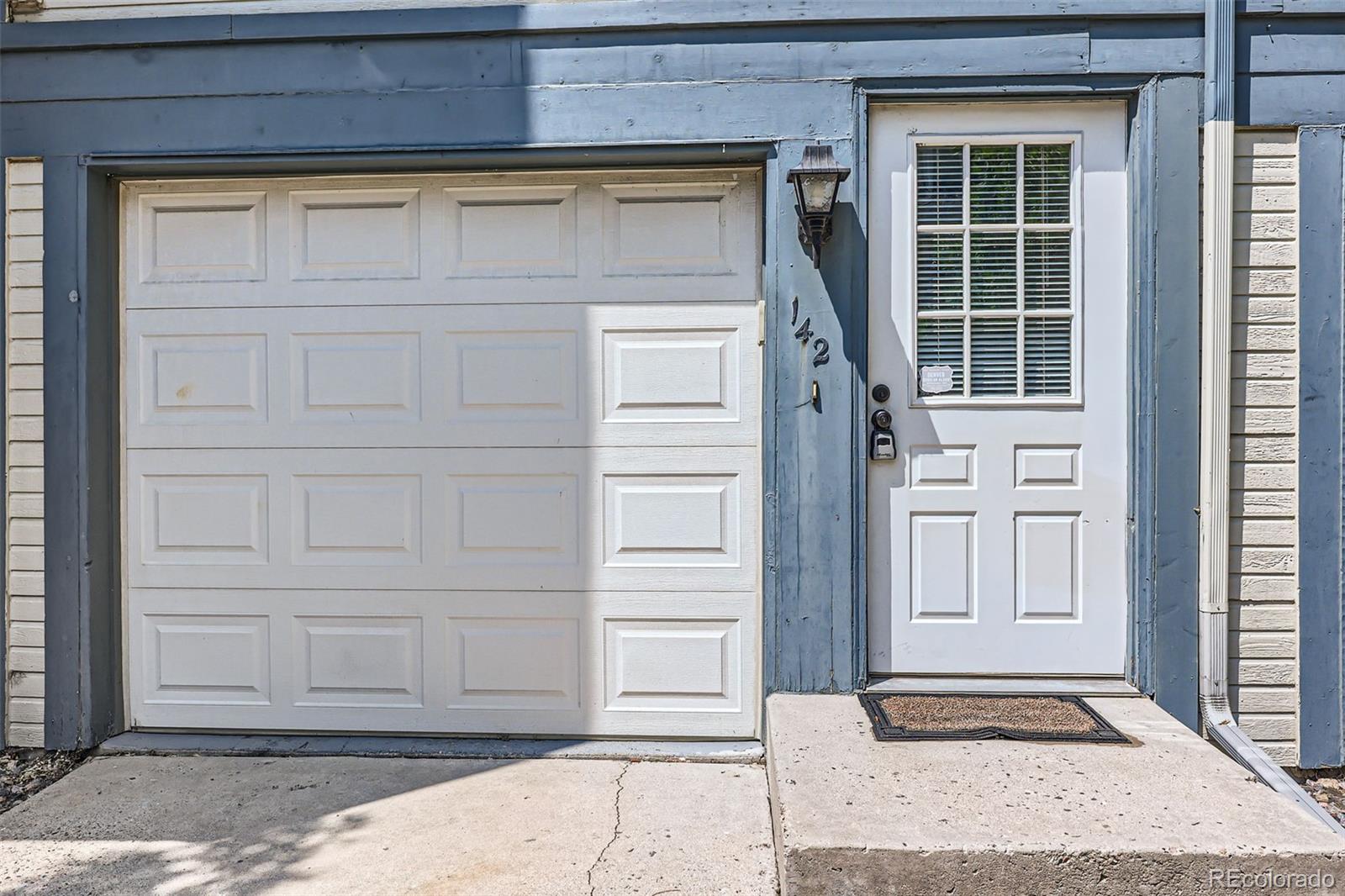 MLS Image #4 for 1699 s trenton street,denver, Colorado