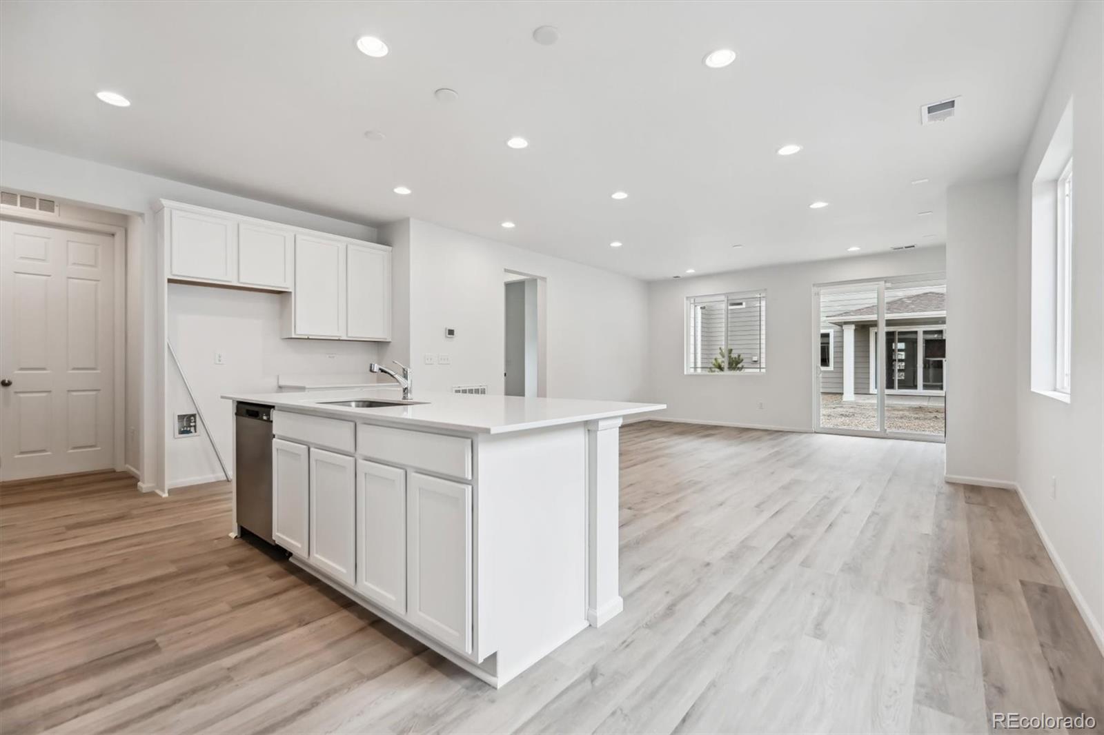 MLS Image #4 for 6594 n malta street,aurora, Colorado