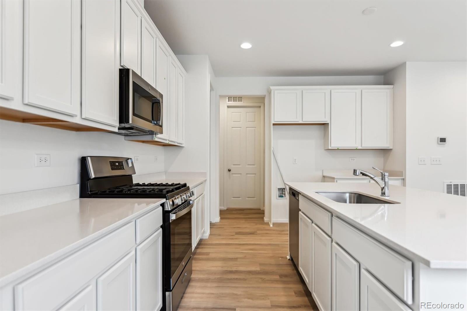 MLS Image #5 for 6594 n malta street,aurora, Colorado