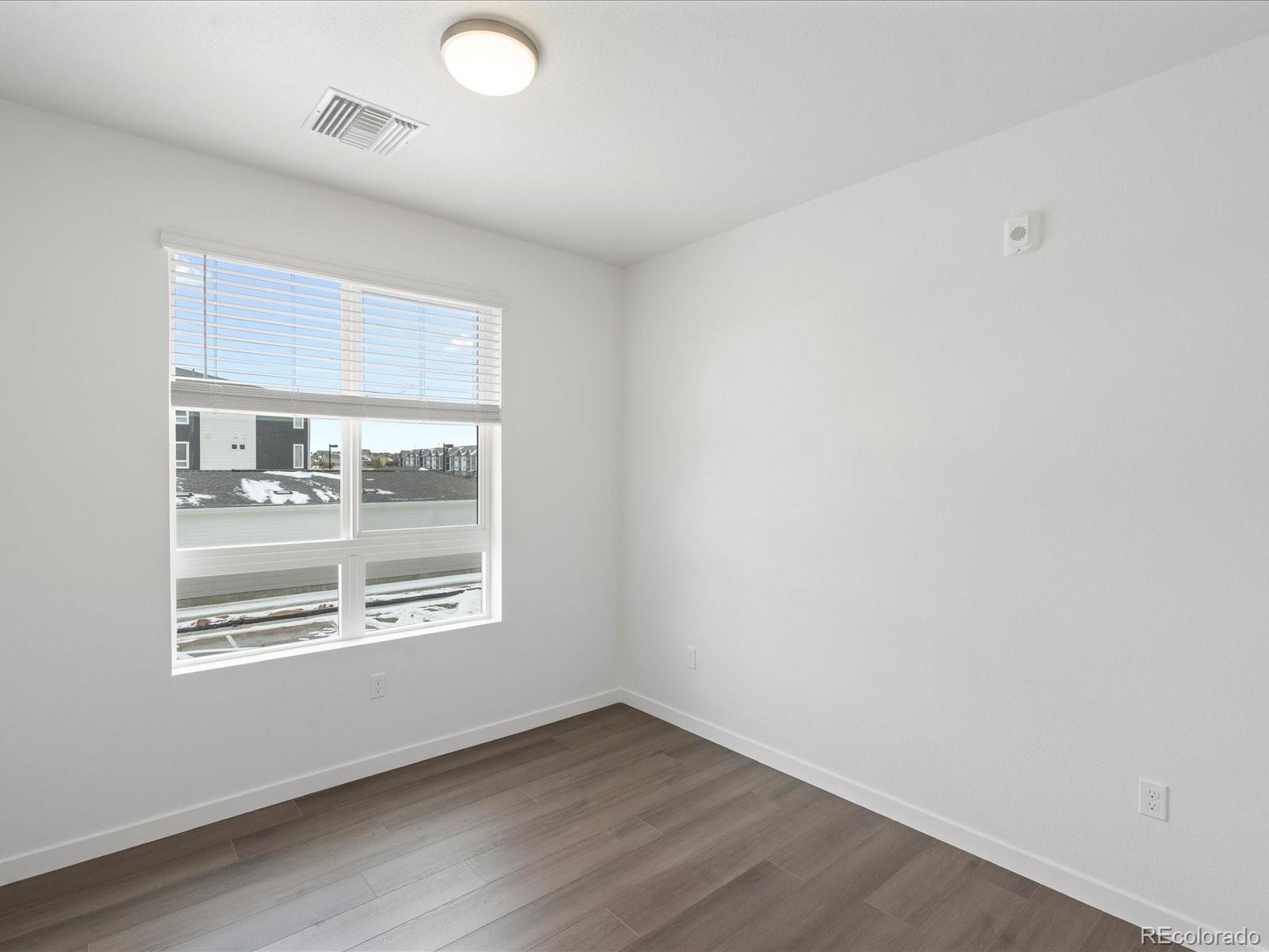 MLS Image #5 for 6153 n ceylon street,denver, Colorado