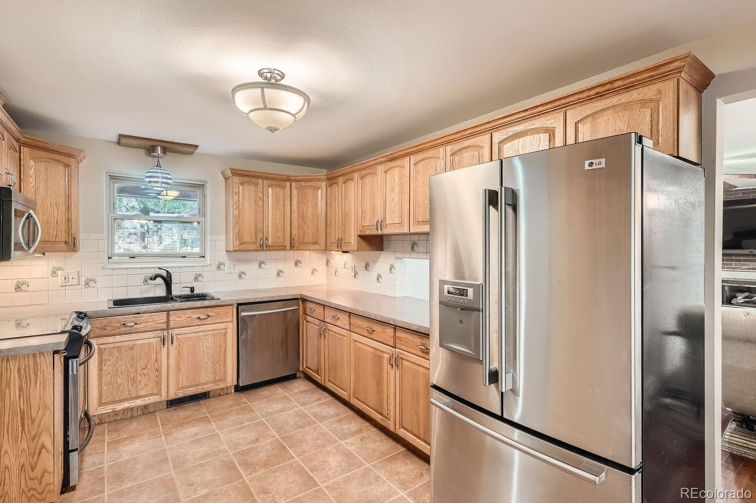 MLS Image #4 for 679 s oswego street,aurora, Colorado