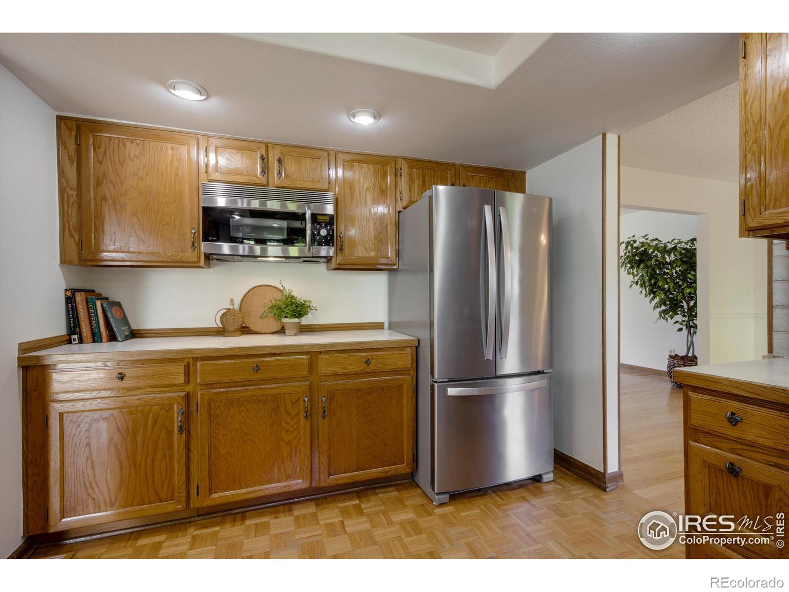 MLS Image #11 for 2293  spinnaker circle,longmont, Colorado