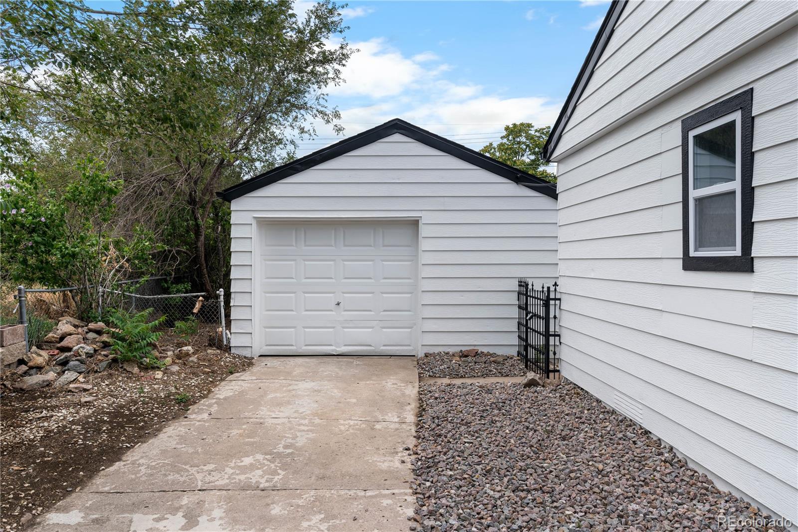 MLS Image #13 for 1811 s knox court,denver, Colorado