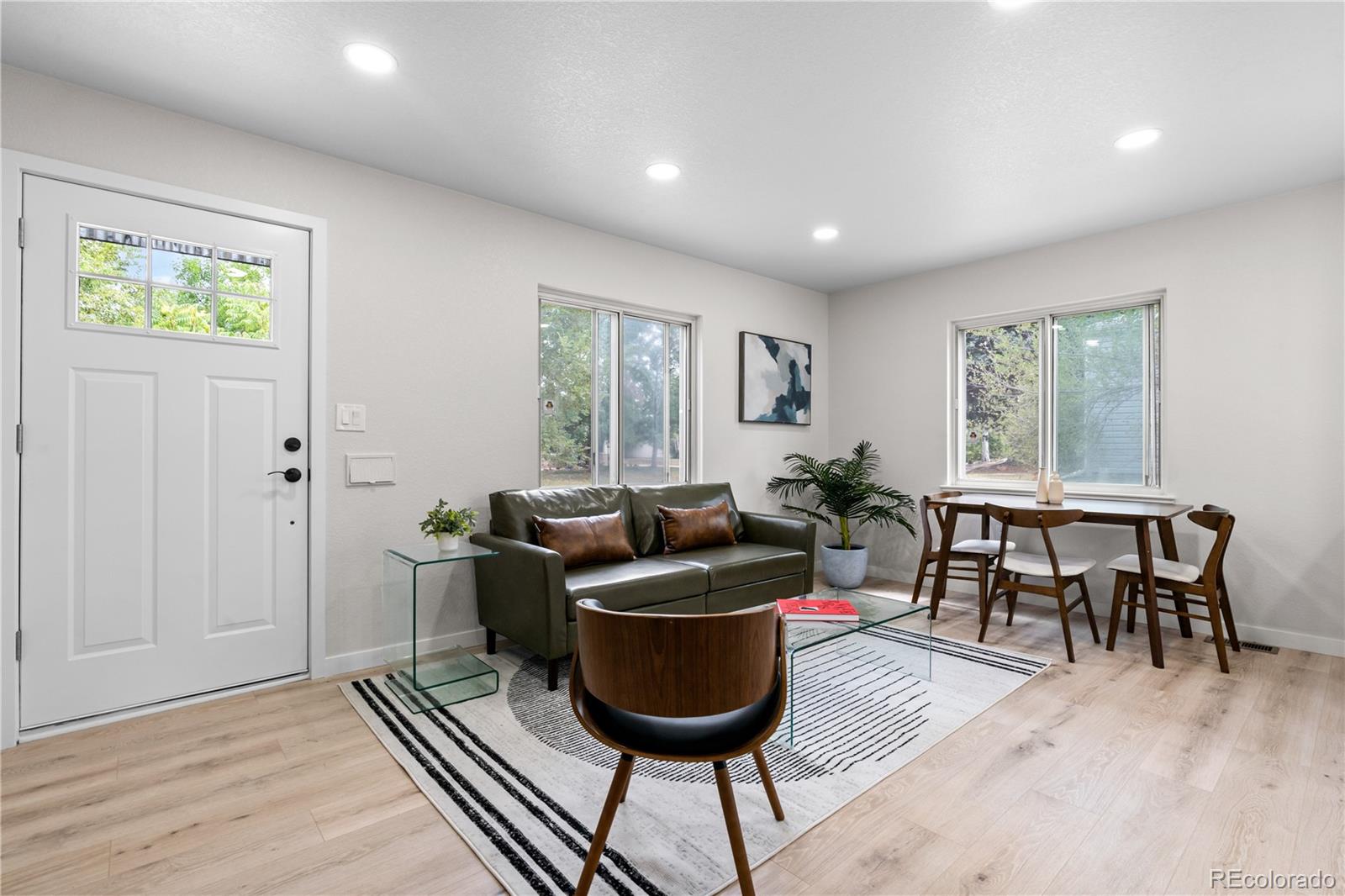 MLS Image #6 for 1811 s knox court,denver, Colorado