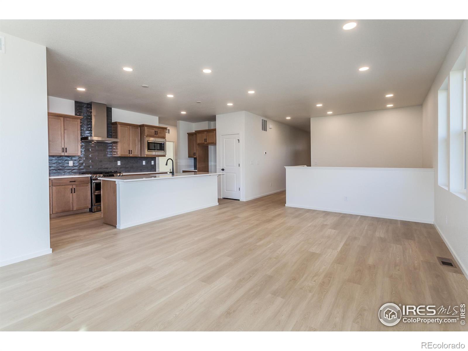 MLS Image #10 for 5314  blainville street,timnath, Colorado