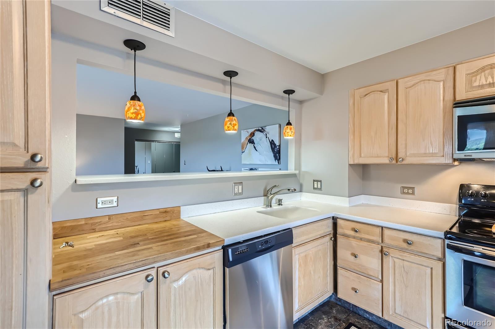 MLS Image #8 for 480 s marion parkway,denver, Colorado