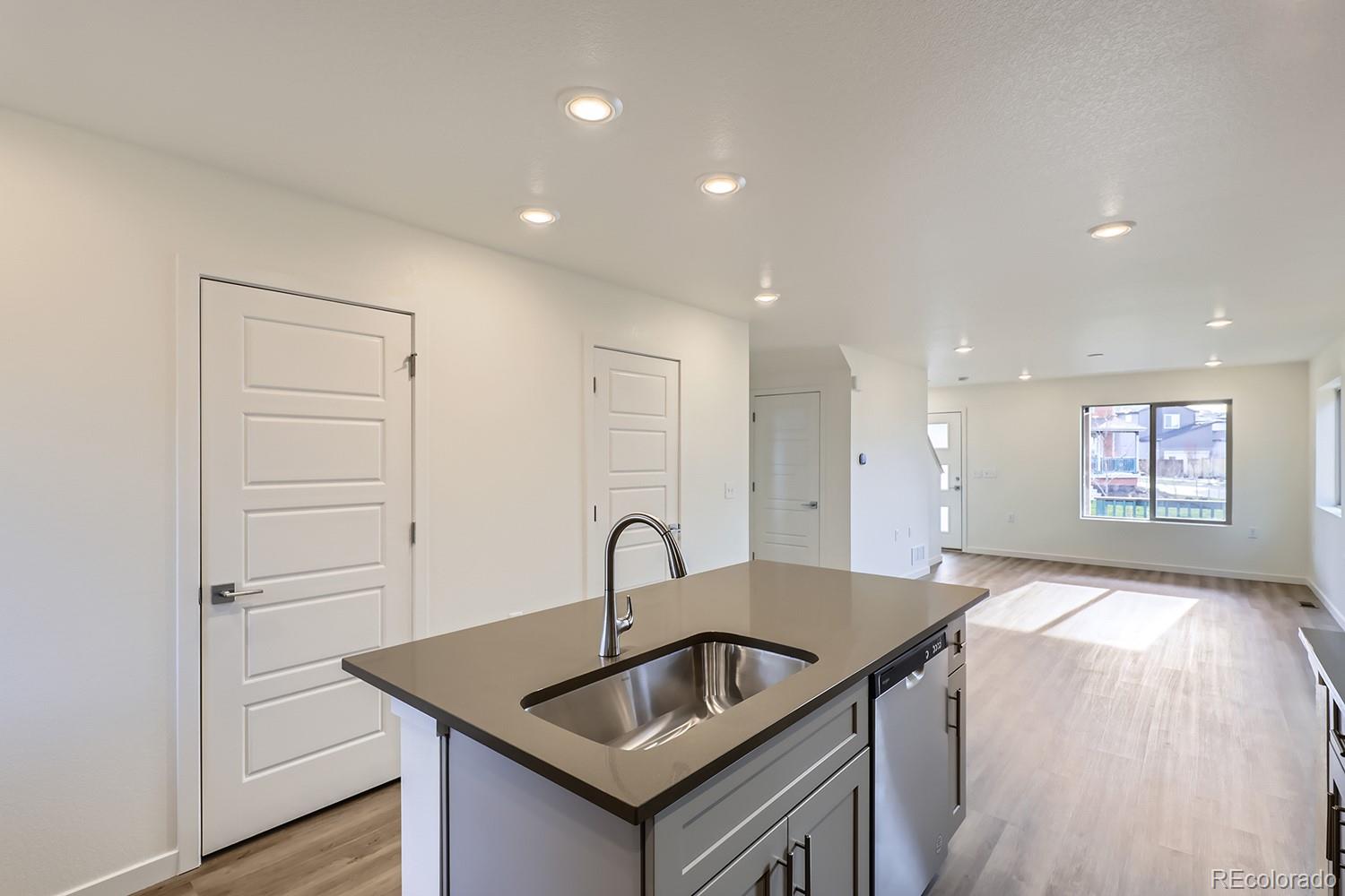 MLS Image #23 for 10231 e 62nd place,denver, Colorado