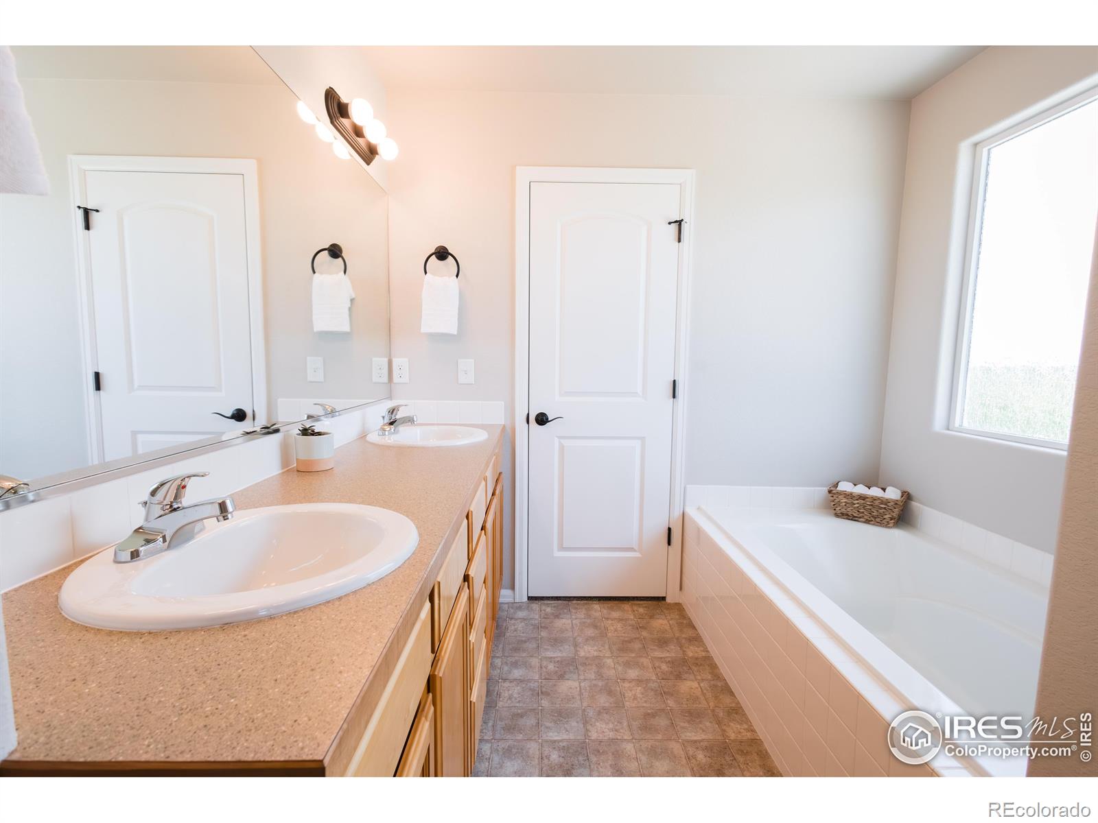 MLS Image #20 for 326  sycamore avenue,johnstown, Colorado