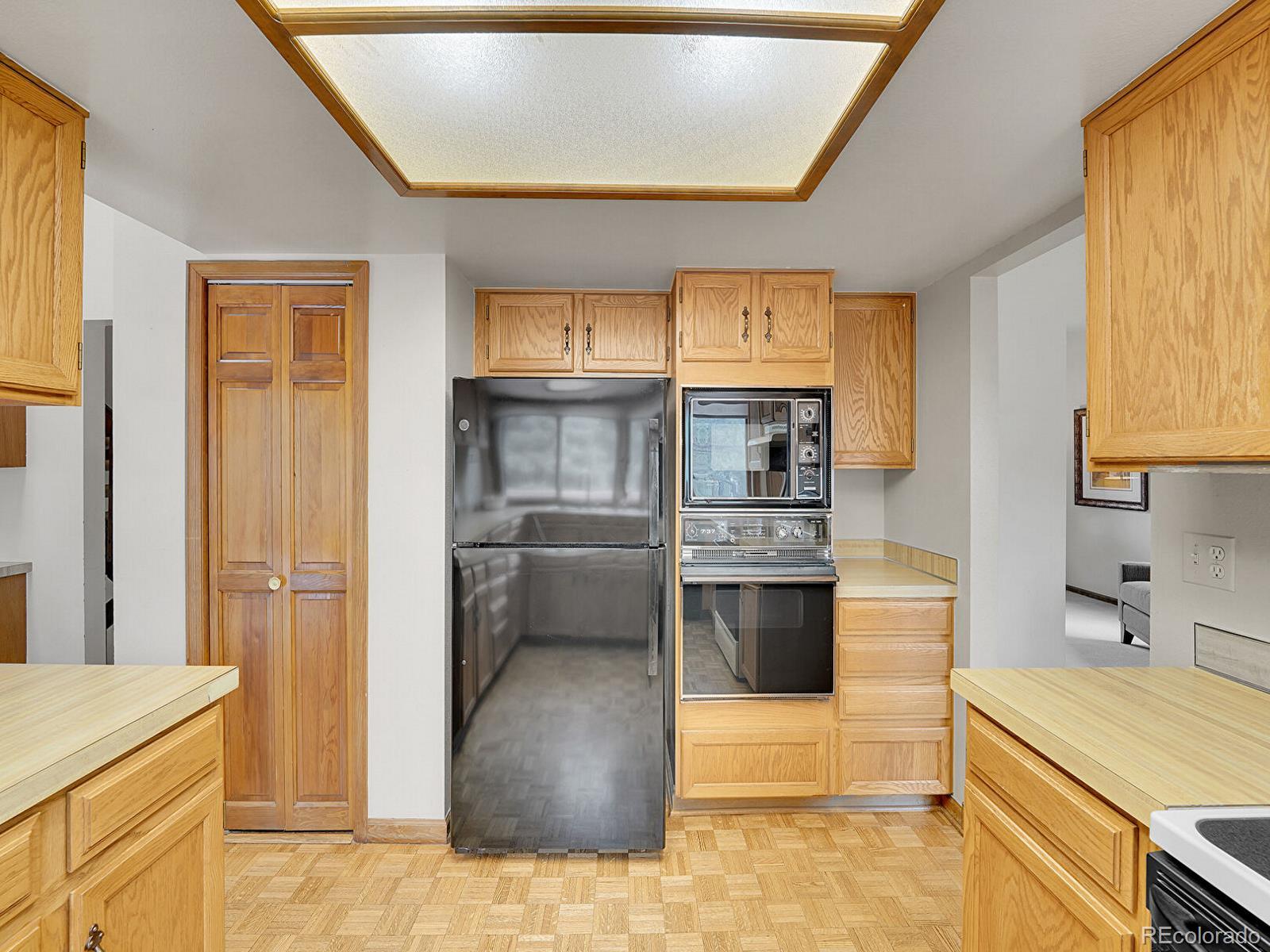 MLS Image #14 for 7705 s madison circle,centennial, Colorado