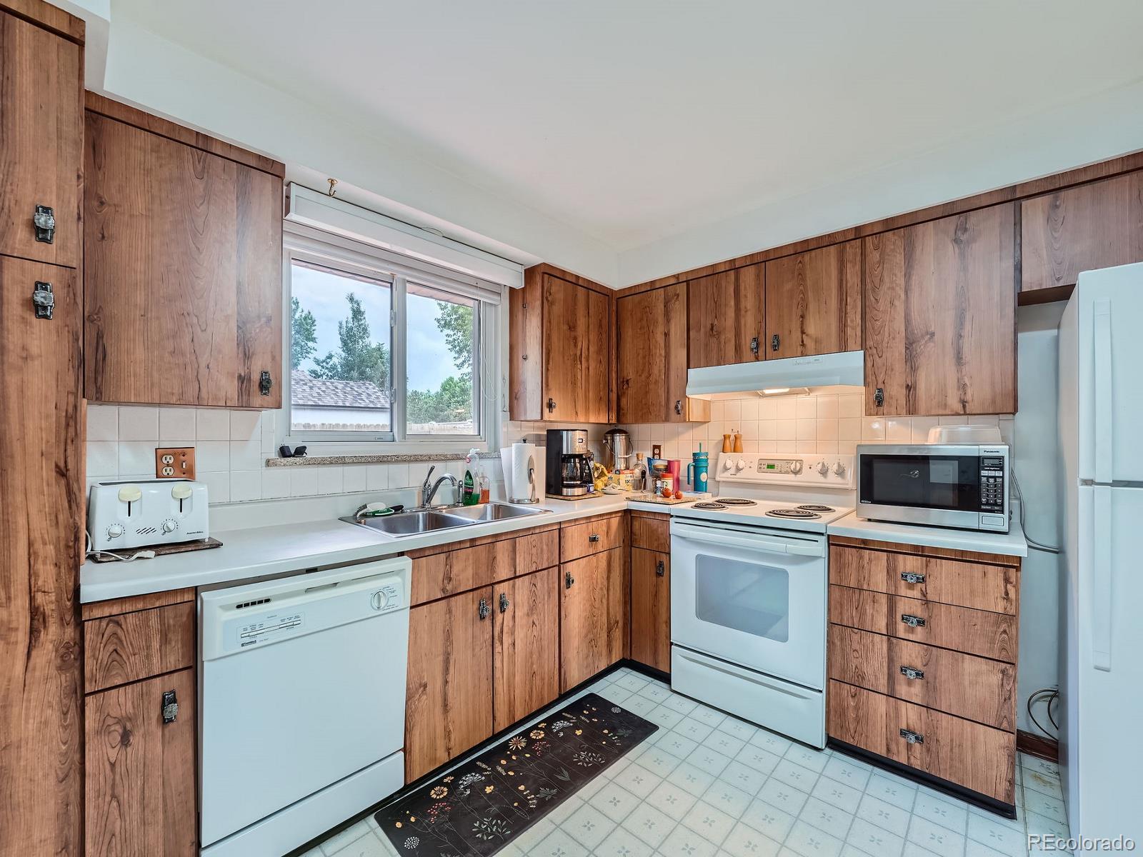 MLS Image #15 for 9962 w 77th avenue,arvada, Colorado