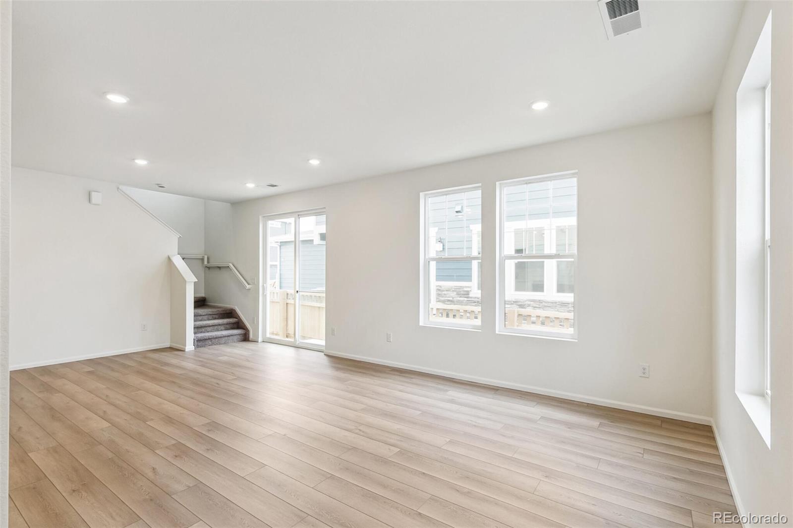 MLS Image #5 for 5780 n killarney way,aurora, Colorado