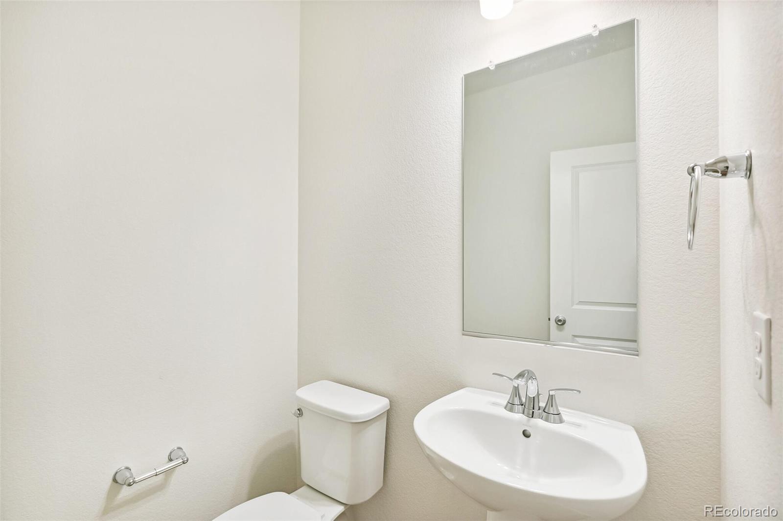 MLS Image #9 for 5780 n killarney way,aurora, Colorado