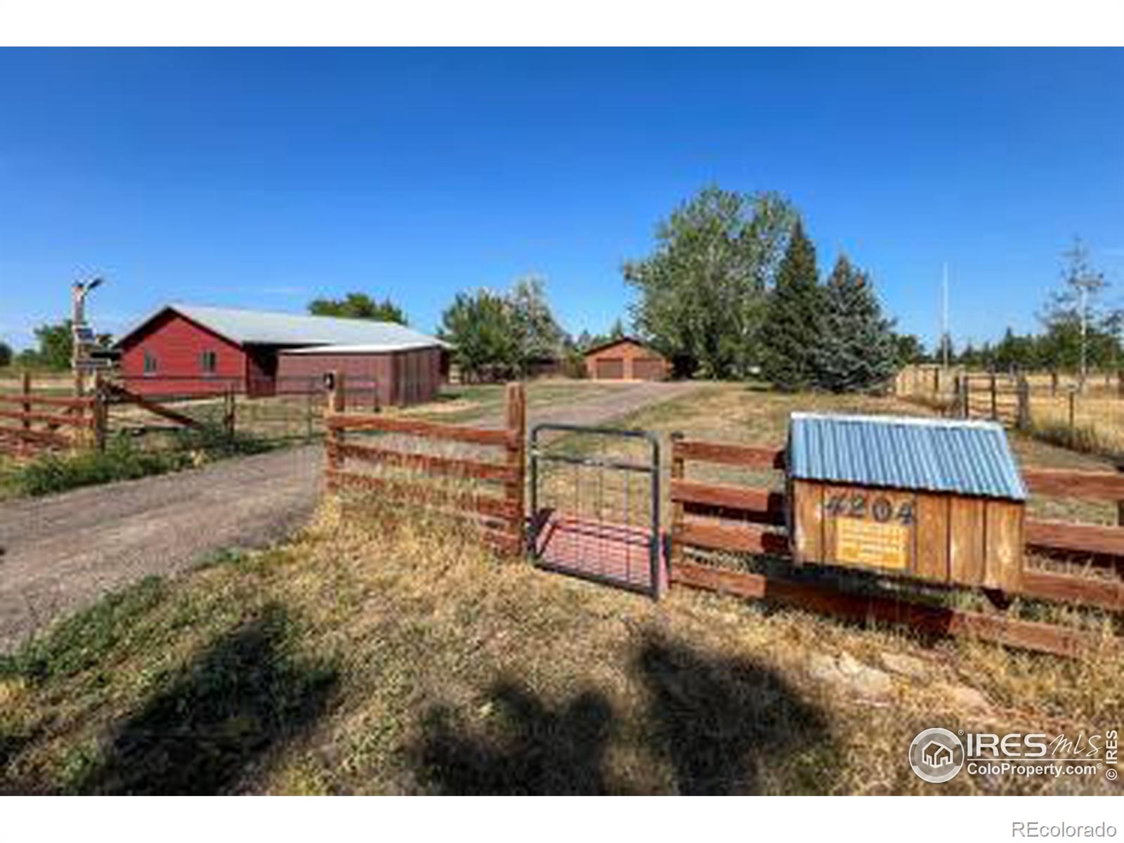 MLS Image #2 for 4204 w county road 4 ,berthoud, Colorado