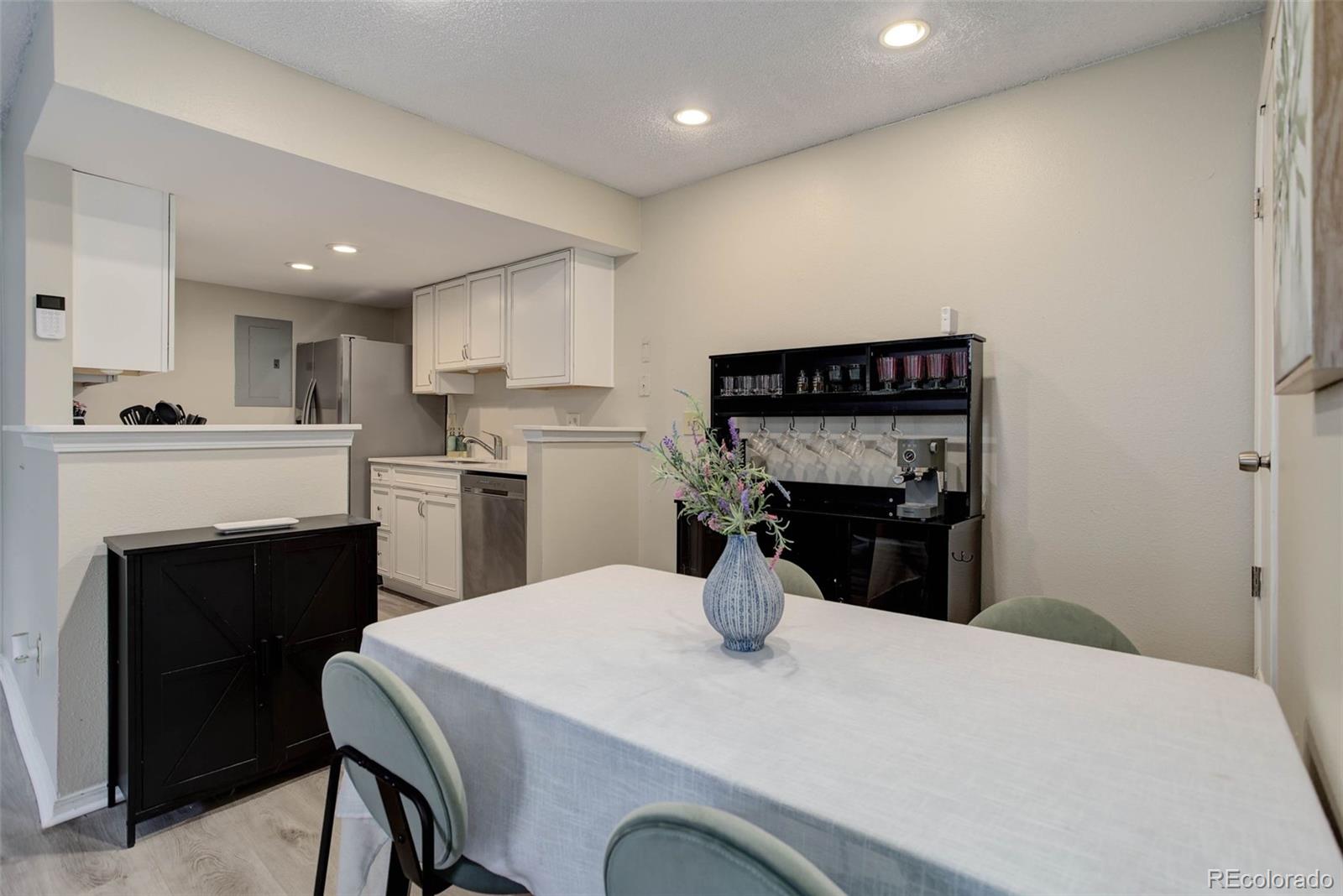 MLS Image #13 for 942 s walden street,aurora, Colorado