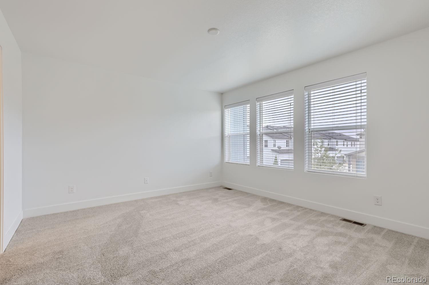 MLS Image #11 for 16063 e warner place,denver, Colorado