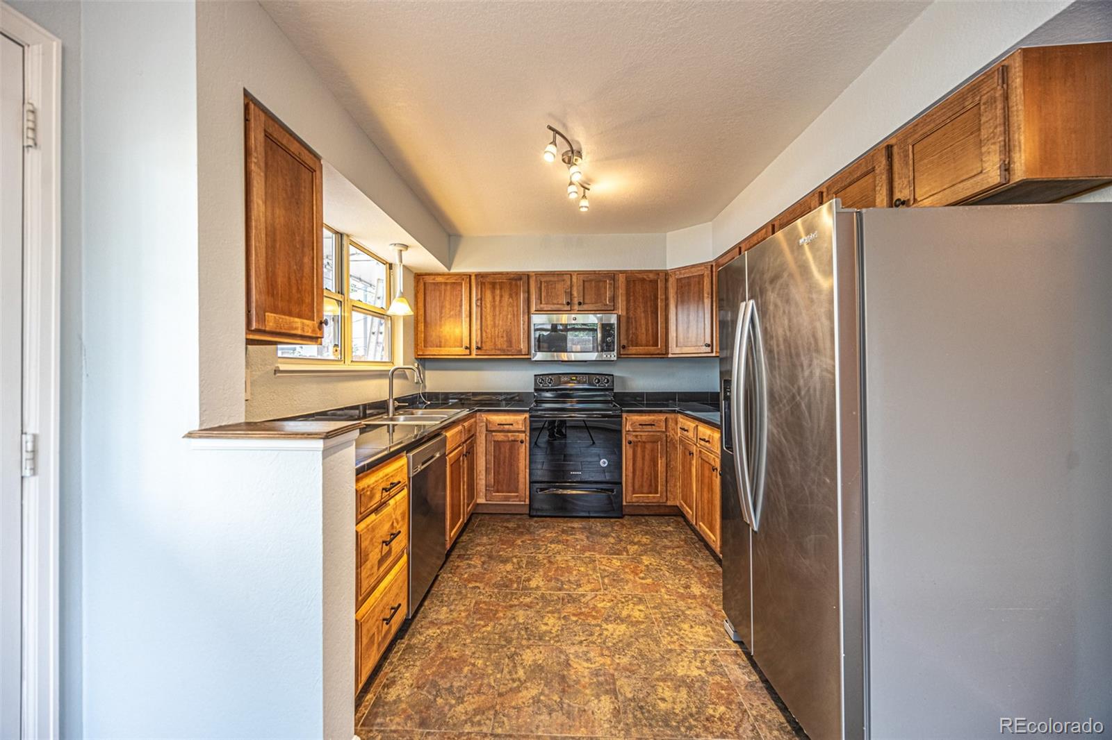 MLS Image #5 for 450 w 4th avenue,denver, Colorado