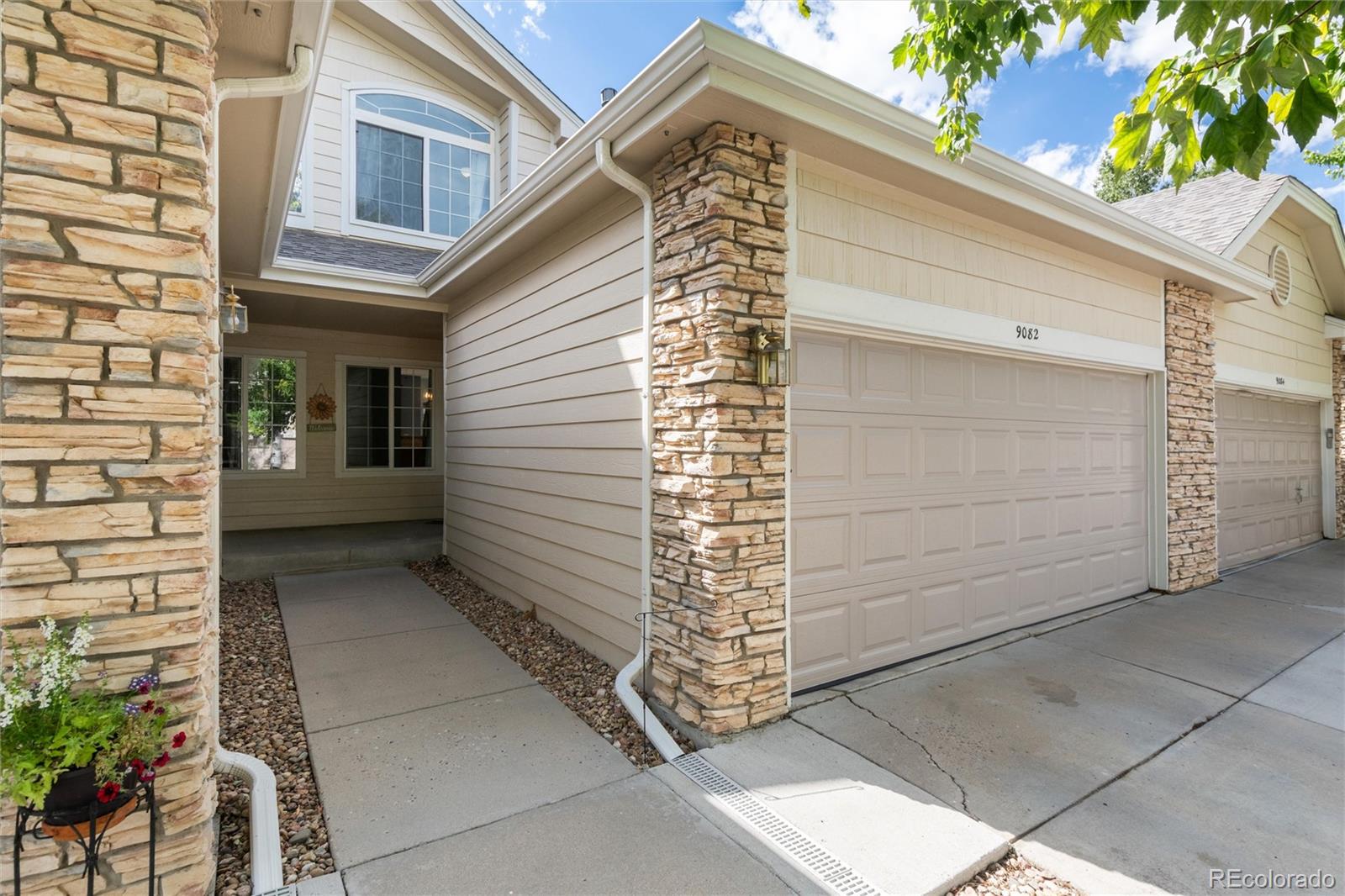 MLS Image #2 for 9082 w phillips drive,littleton, Colorado