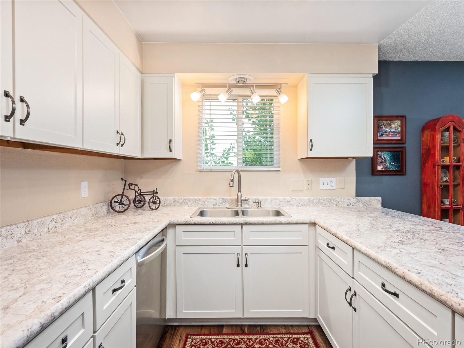 MLS Image #1 for 521 w crestline circle,littleton, Colorado