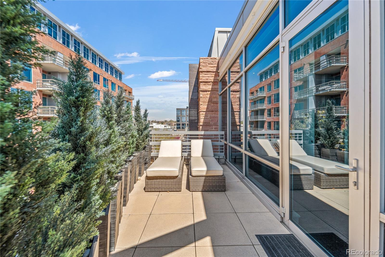 MLS Image #18 for 105  fillmore street,denver, Colorado