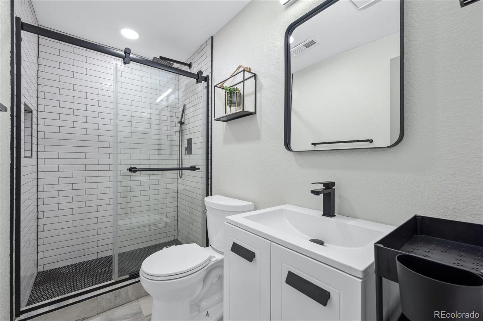 MLS Image #35 for 44 s ulster street,denver, Colorado