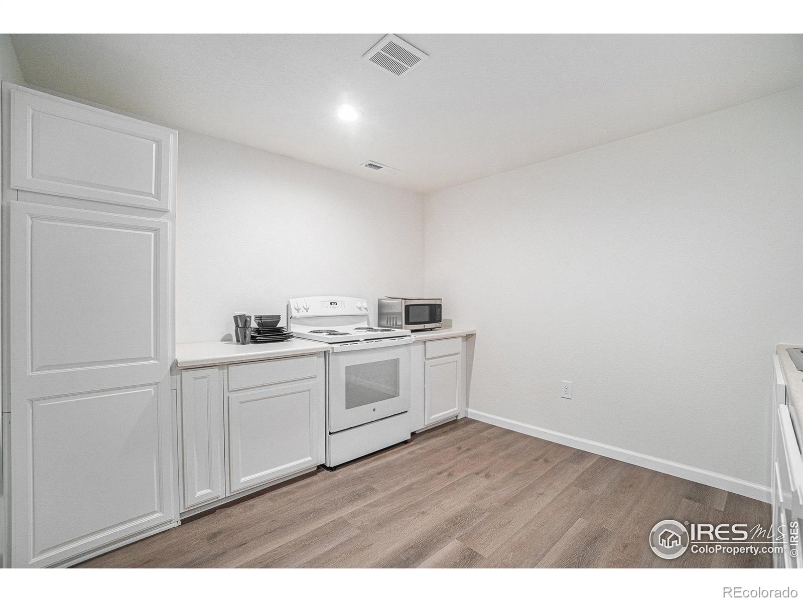 MLS Image #15 for 142  settlers drive,eaton, Colorado