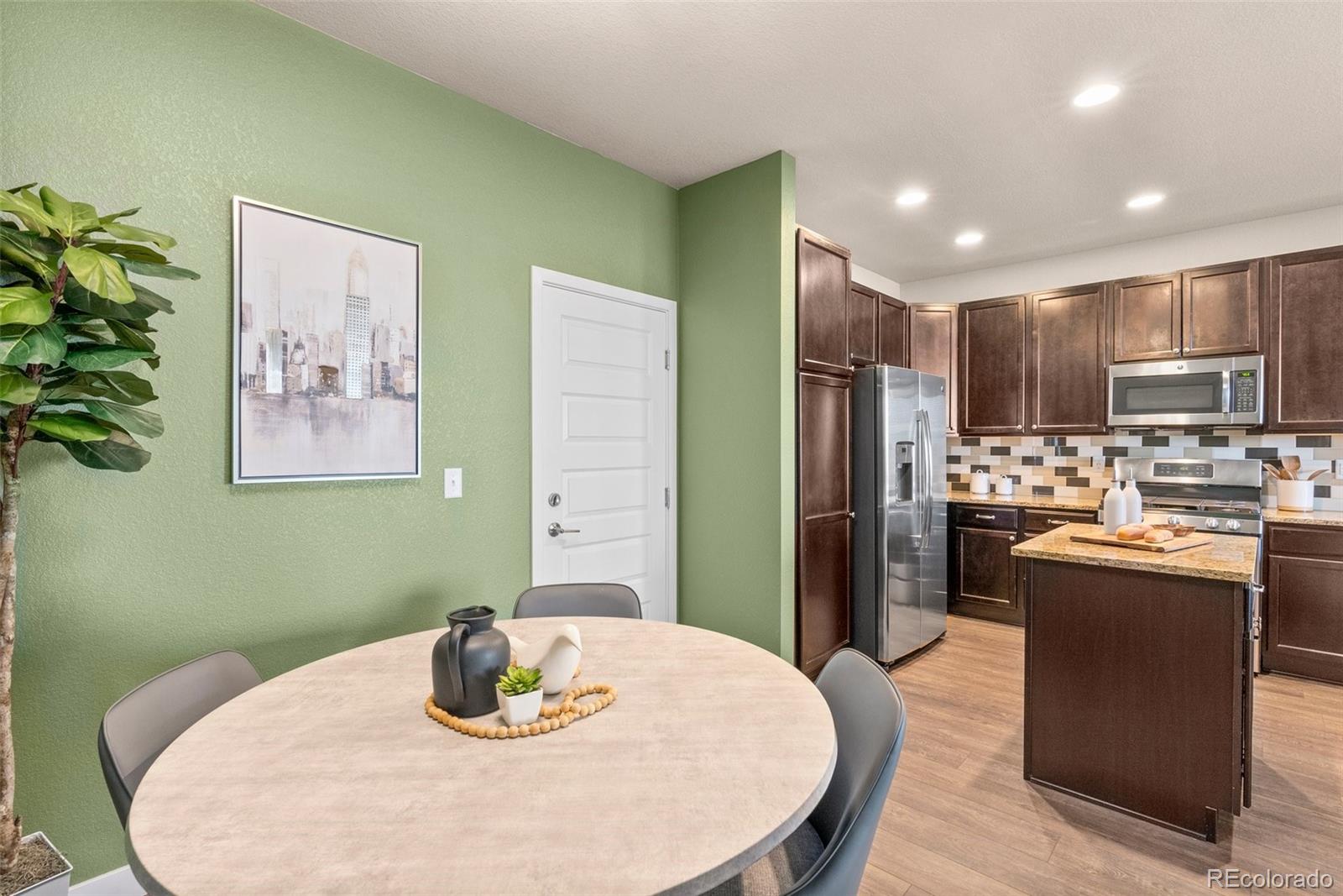 MLS Image #10 for 6604  fern drive,denver, Colorado