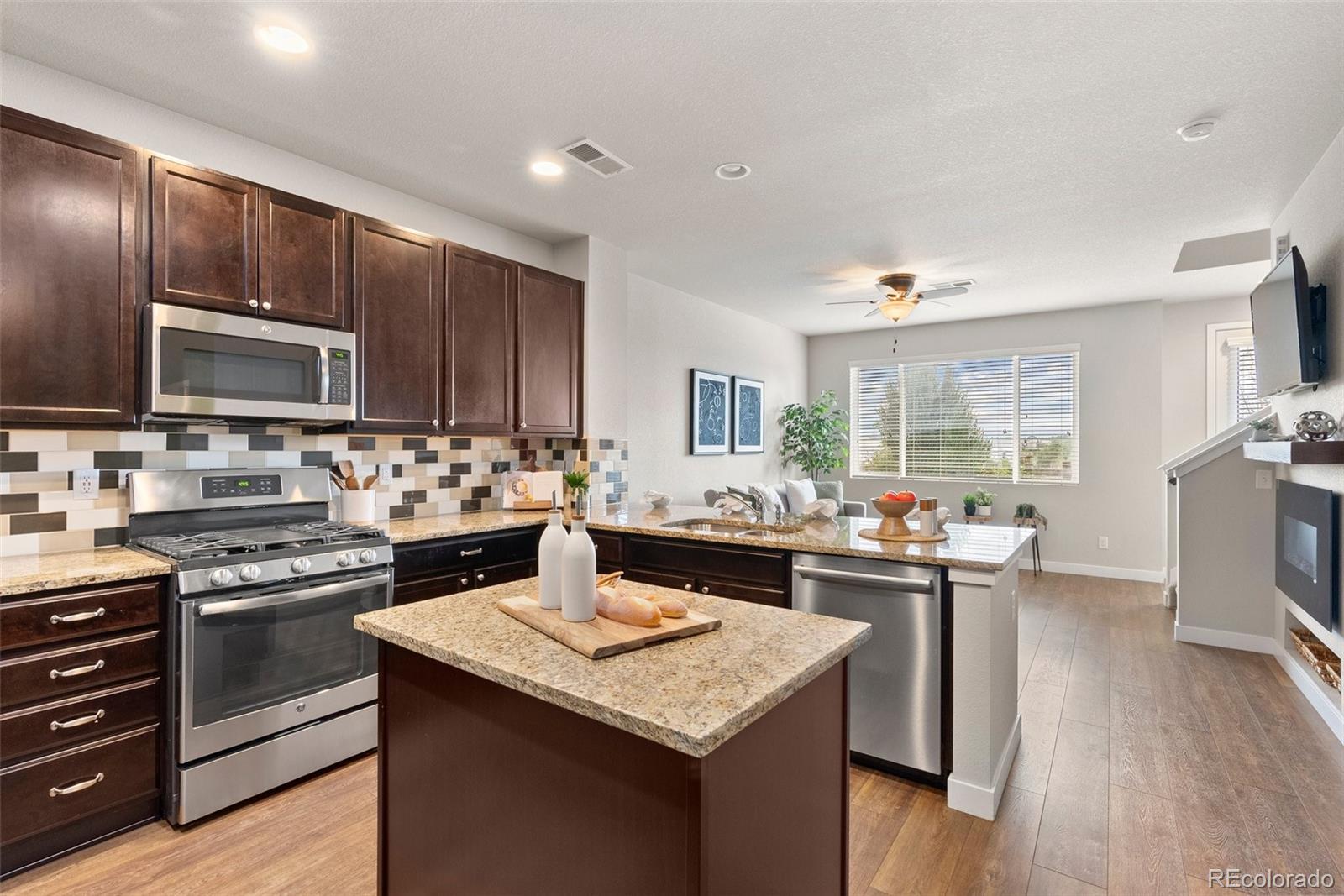 MLS Image #13 for 6604  fern drive,denver, Colorado