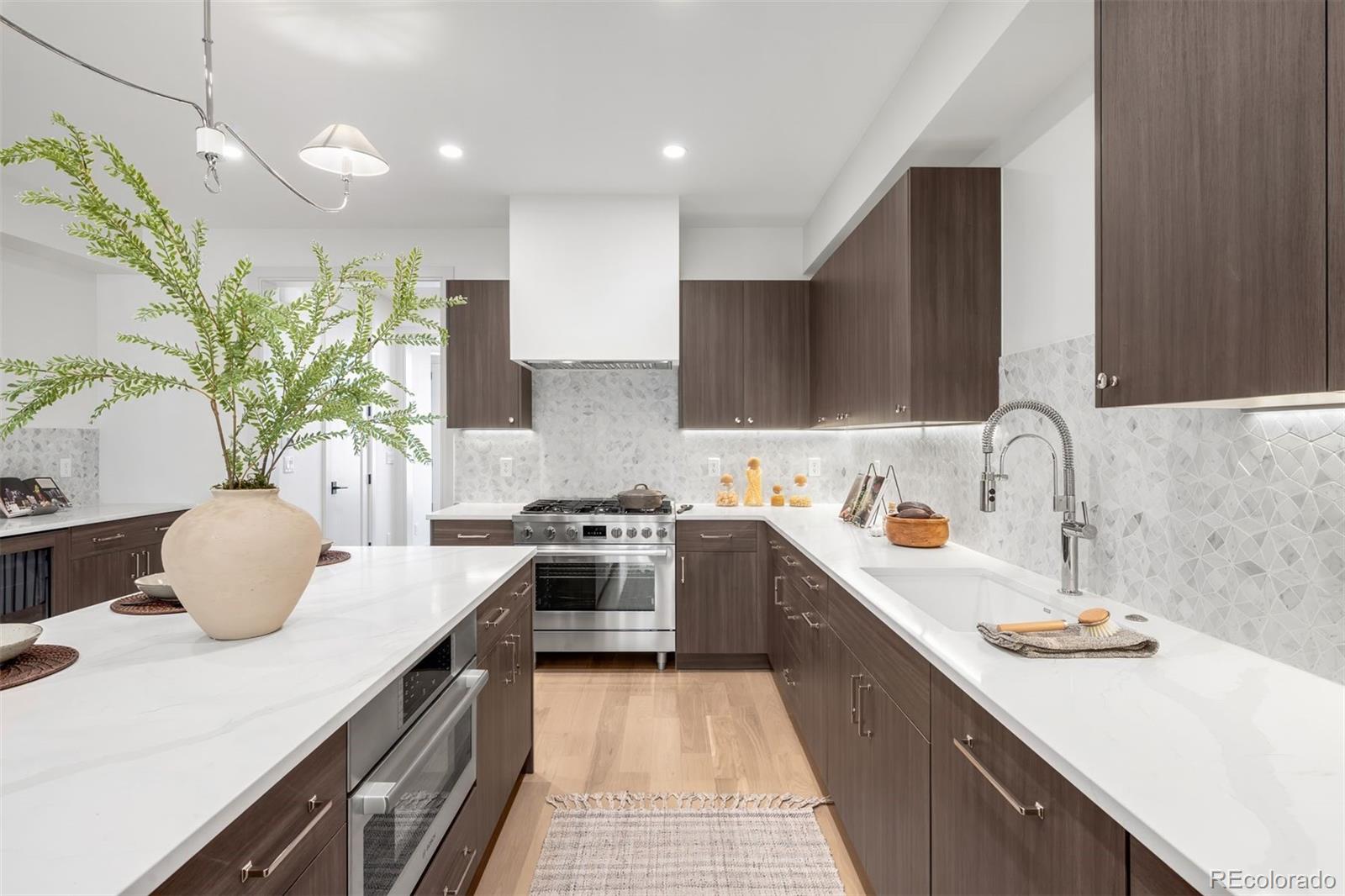 MLS Image #15 for 556  monroe street,denver, Colorado